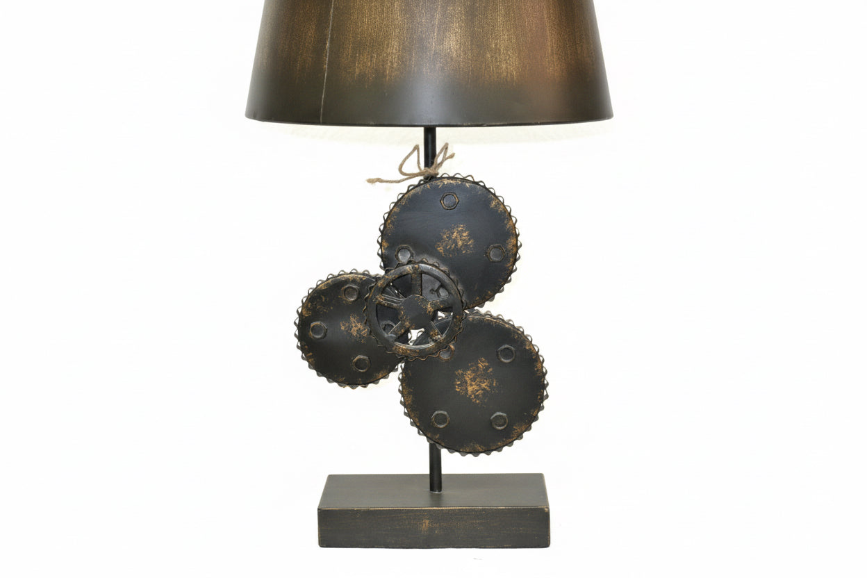 Gear table lamp
