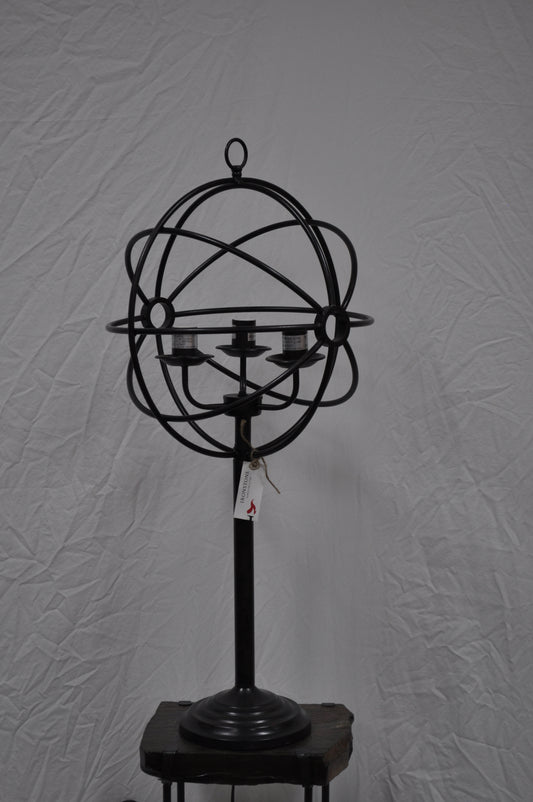 Globe table lamp