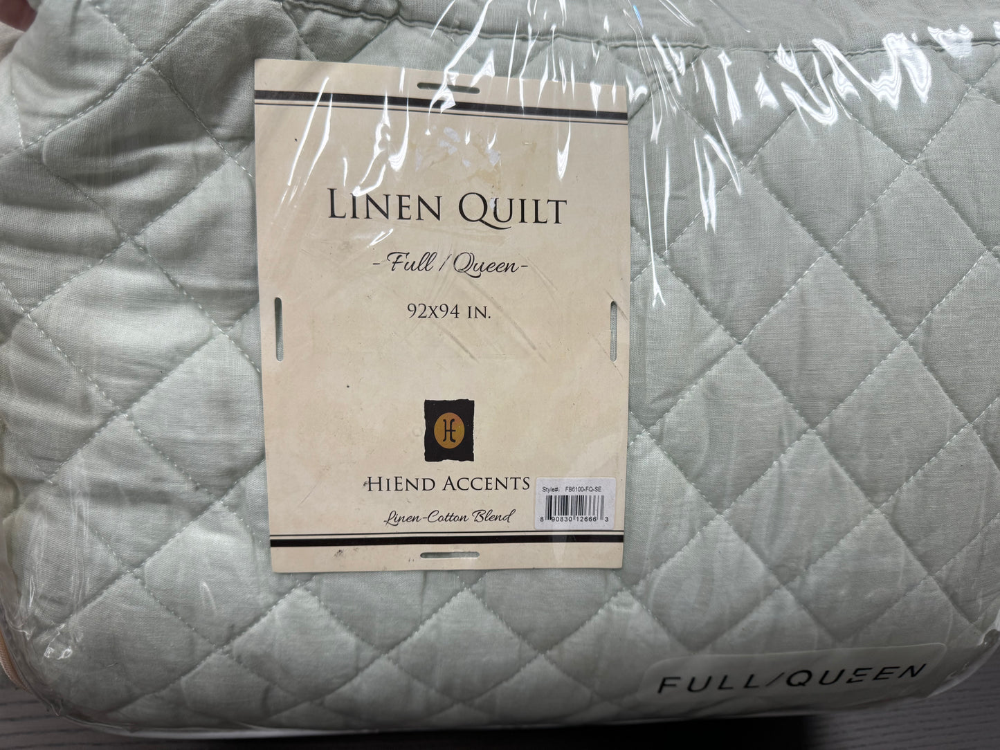 Queen/ Full diamond quilted sea foam green comforter